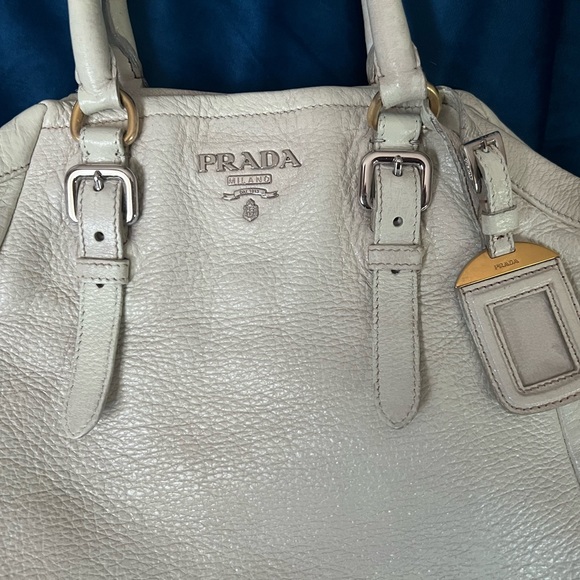 Authentic Prada Saffiano leather satchel two way in great used condition - Picture 3 of 11